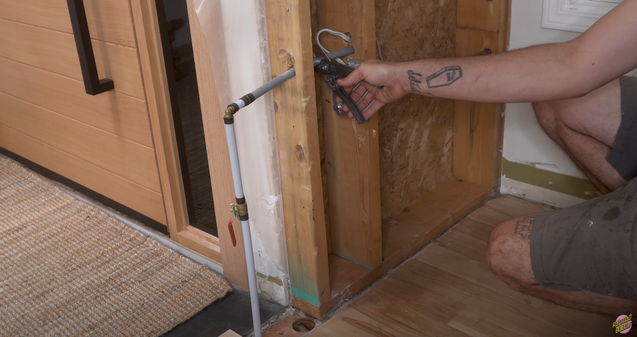 Cutting plumbing to remove old hose bib