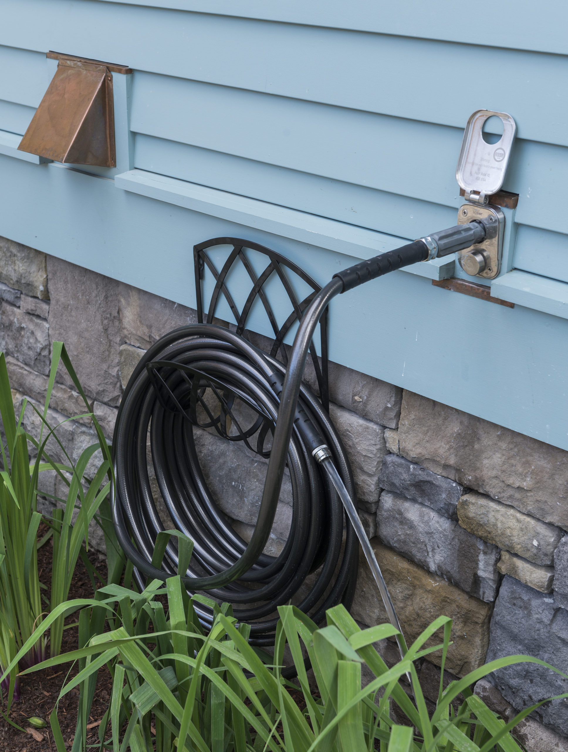 House Hydrant Garden Hose Reel